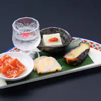 Hidangan setengah kaiseki yang semuanya dibuat sendiri (contoh)