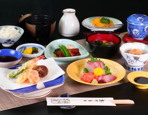 【日の出御膳】女性やシニアの方にお勧め。