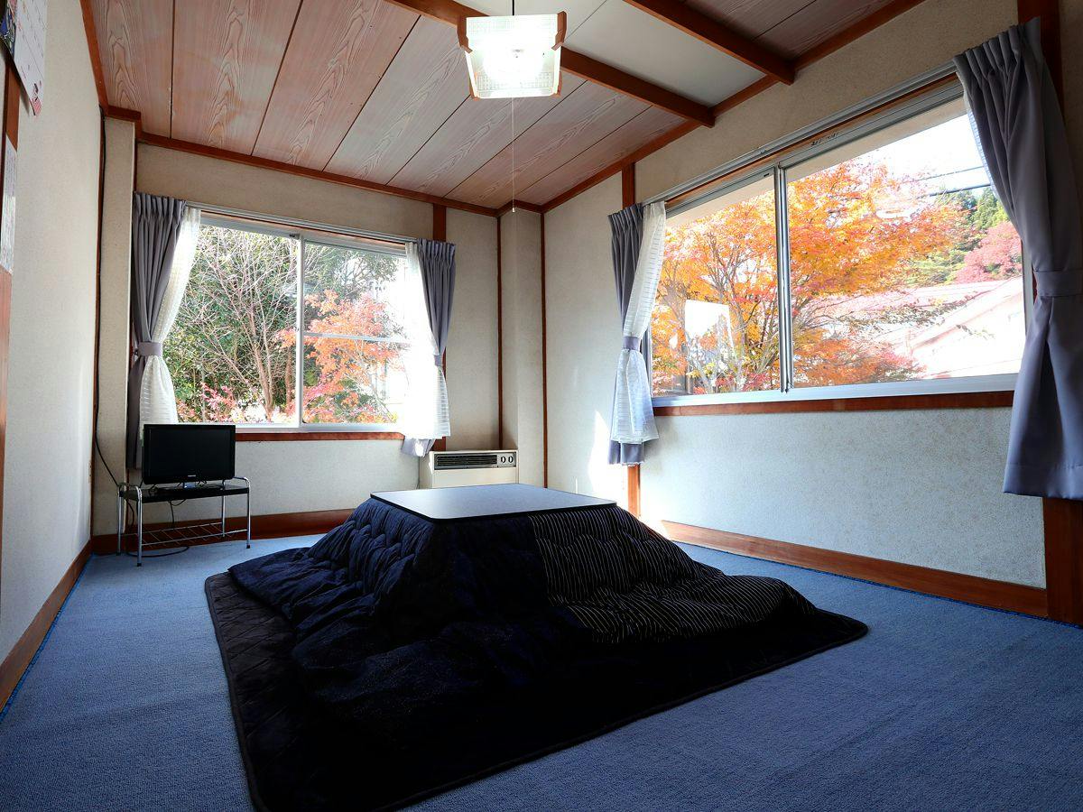 Lodge Hachi