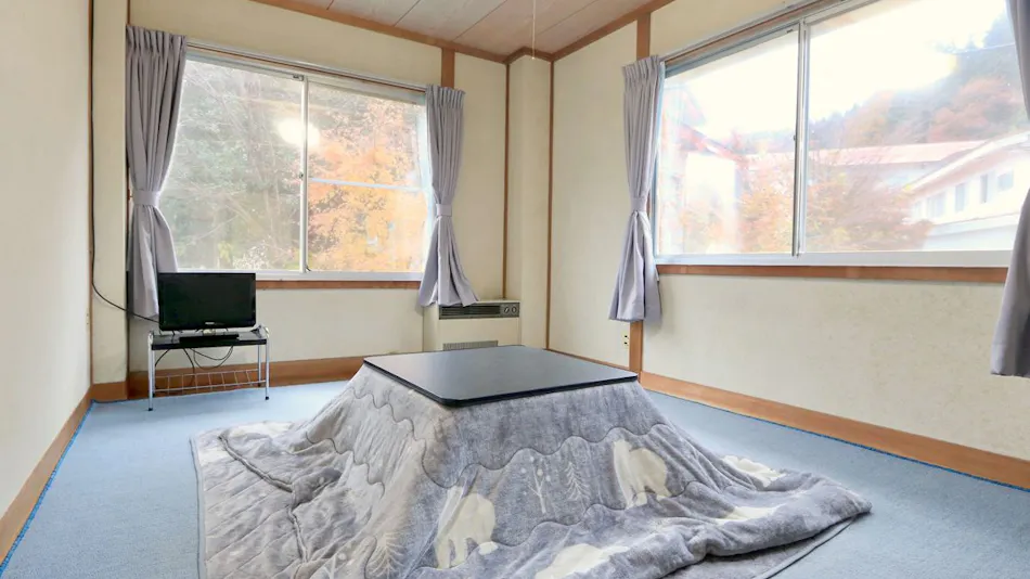 Lodge Hachi