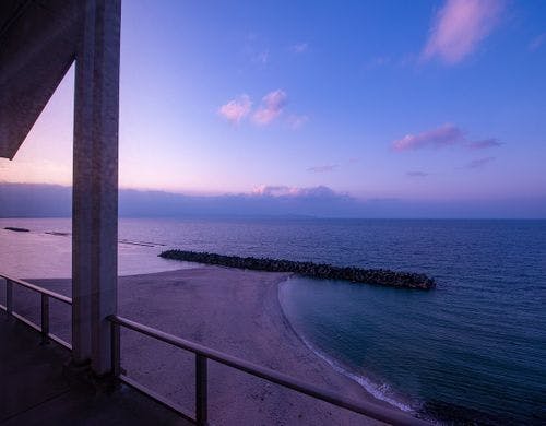 *【西館角部屋ダブル（夕暮れ）】