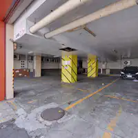 *<Tempat Letak Kereta>