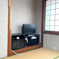 ・<ห้องสไตล์ญี่ปุ่น 6 เสื่อ> มีทีวีและ Wi-Fi ครบครัน