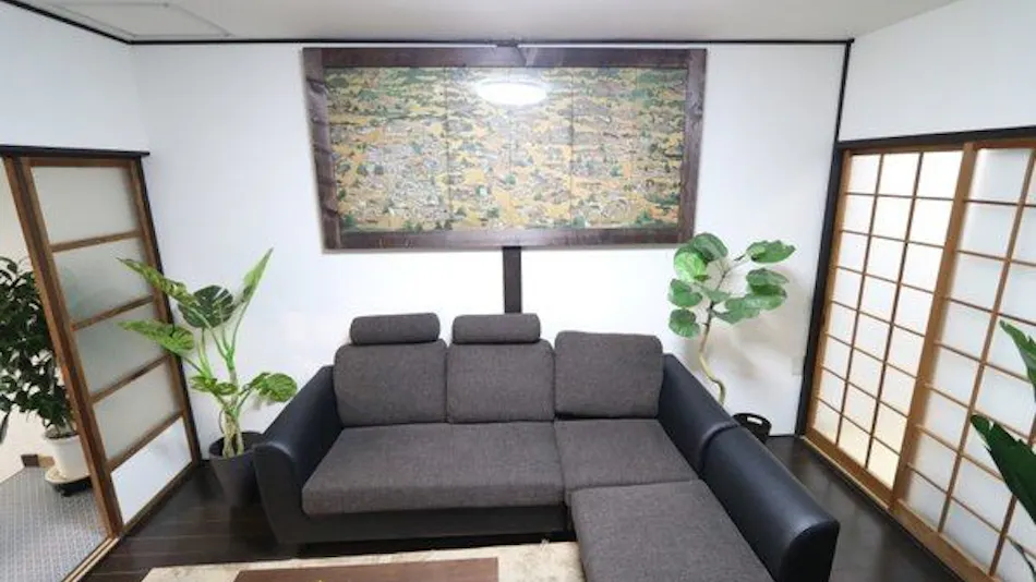Guest House E-nine
