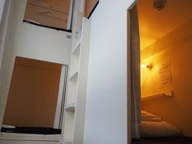 almond hostel & cafe