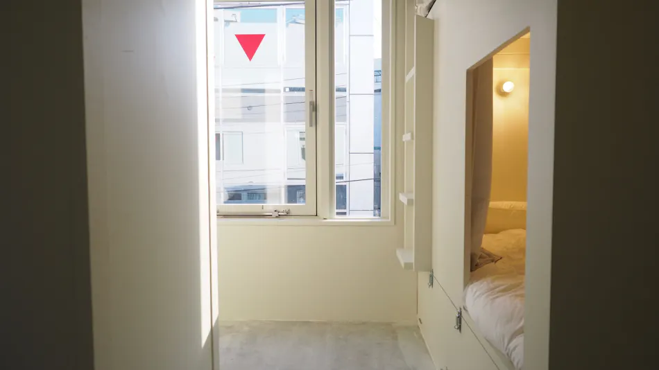 Almond Hostel & Cafe