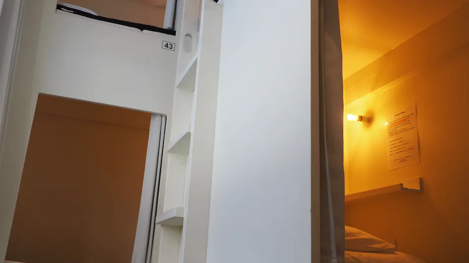 Almond Hostel & Cafe