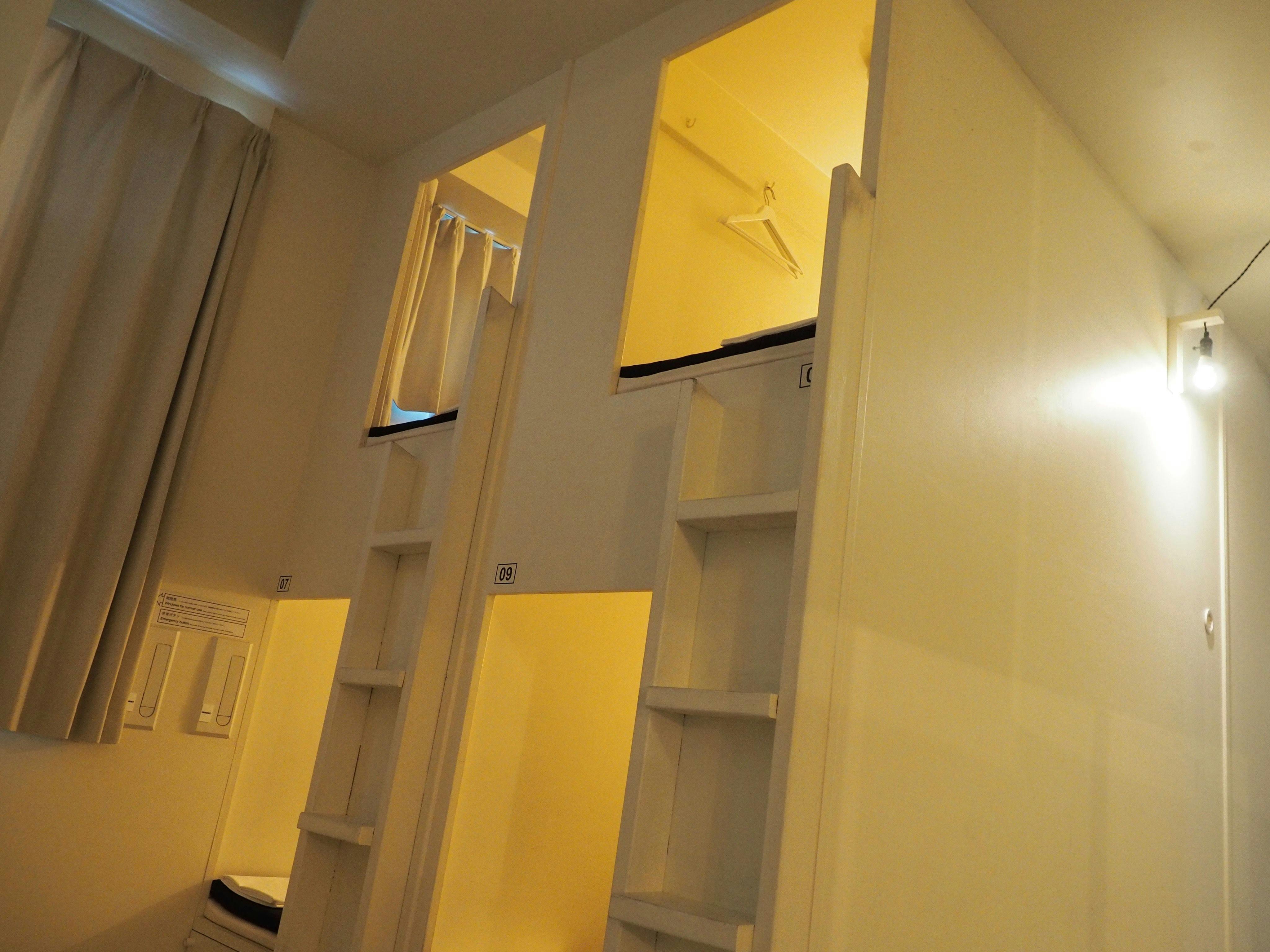 Almond Hostel & Cafe