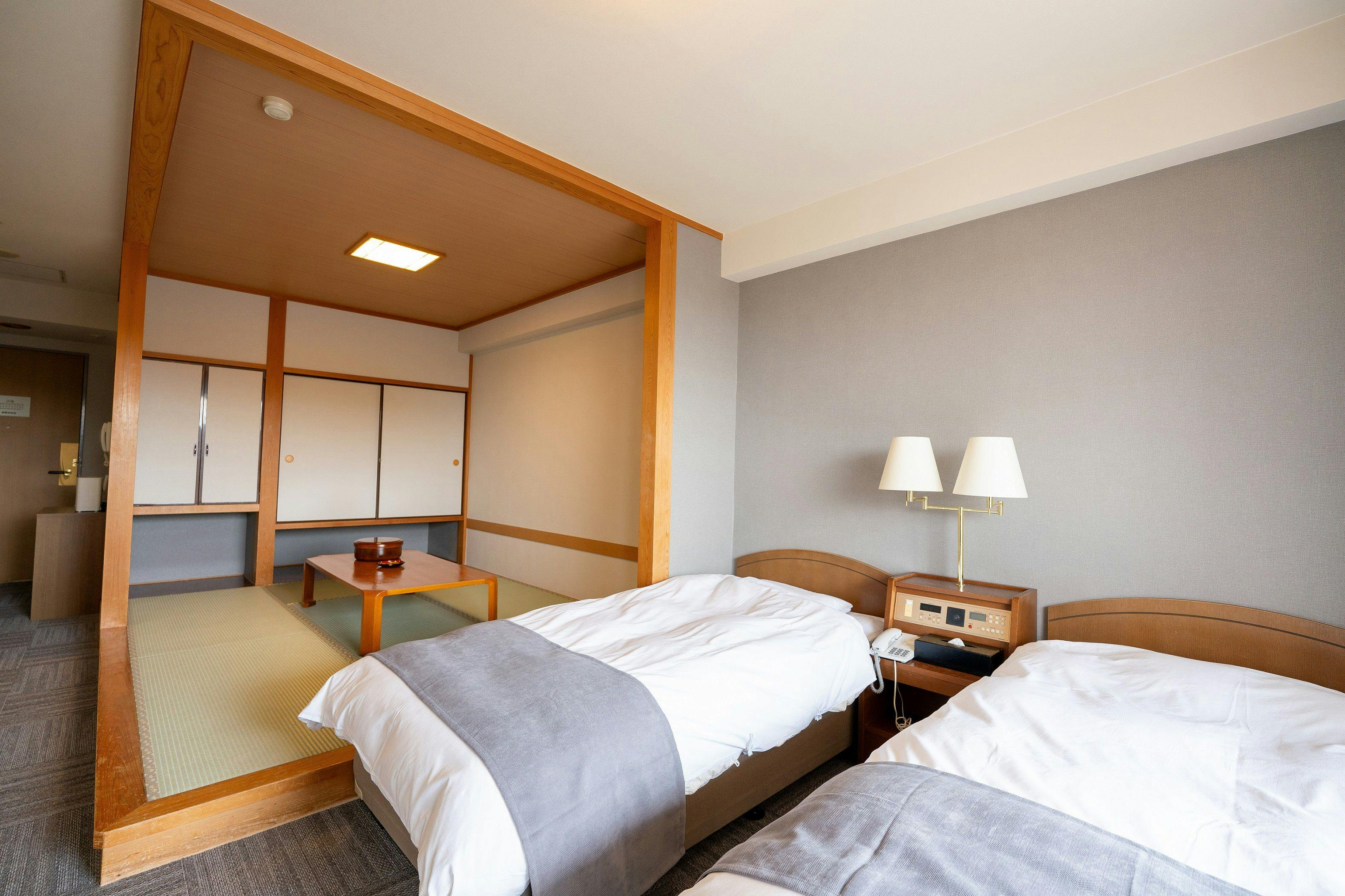 Igashira Onsen Chat Palace