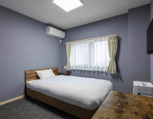 モデレートバス付シングル室内