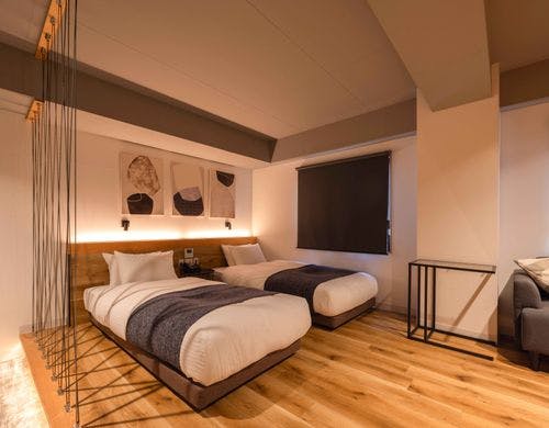 deTOURデラックスツインルーム室内