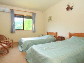 湖畔の宿　つばきもと