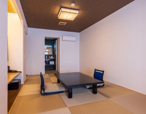 改装済み客室例（蘭）10畳2名用
