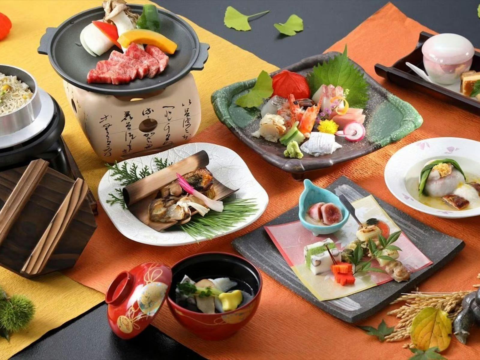 Inasayama Onsen Hotel Amandi ~ Overlooking One of Japan's Three Great Night Views in Nagasaki ~