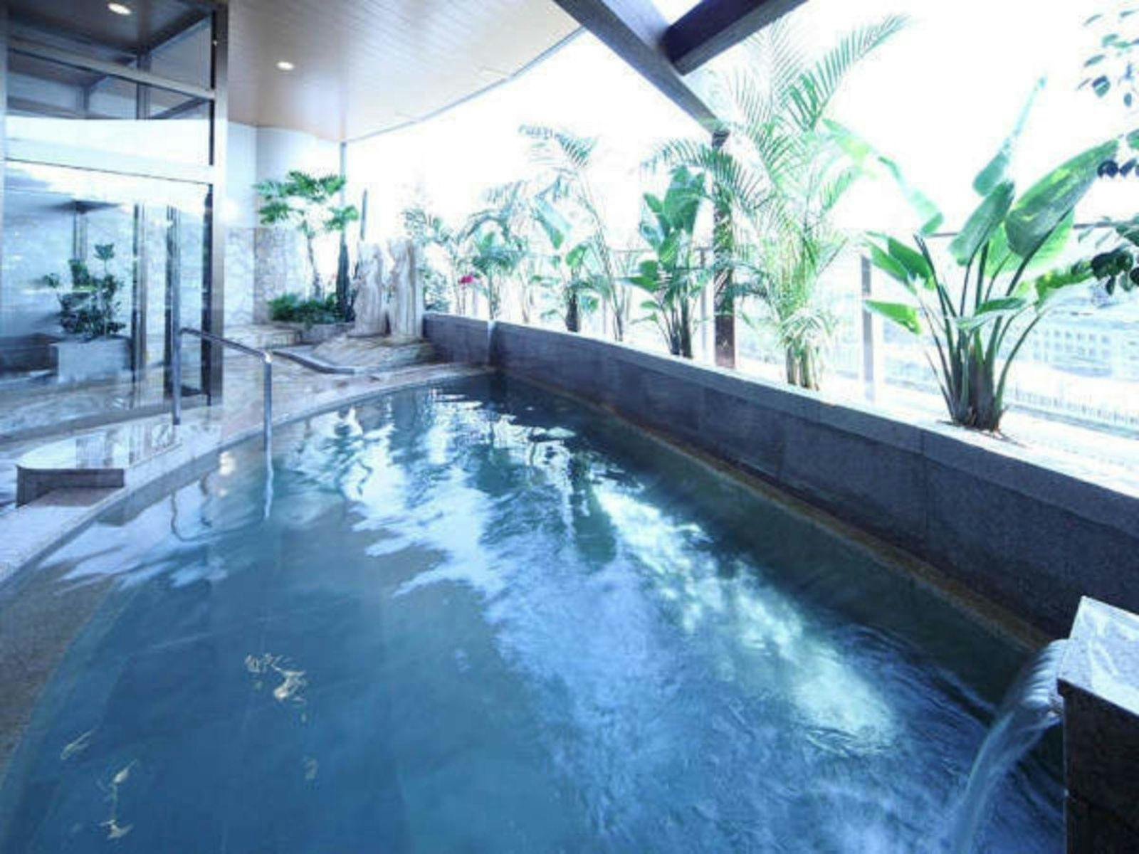 Inasayama Onsen Hotel Amandi ~ Overlooking One of Japan's Three Great Night Views in Nagasaki ~