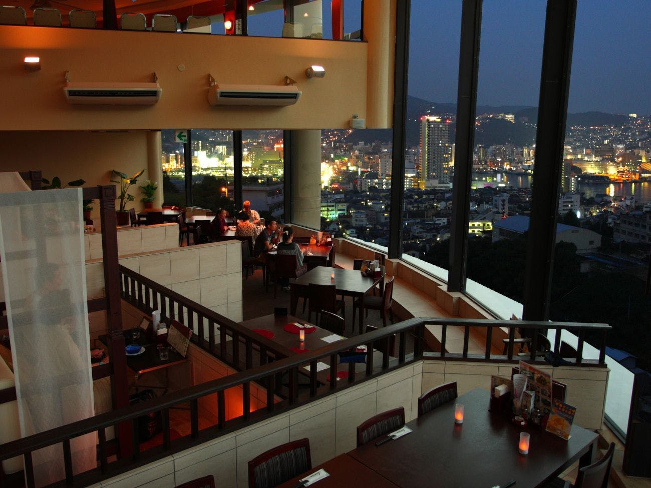 ค่ำคืนดอกบัว