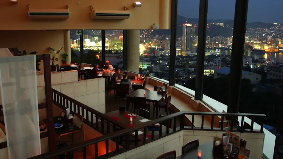 Inasayama Onsen Hotel Amandi ~ Overlooking One of Japan's Three Great Night Views in Nagasaki ~