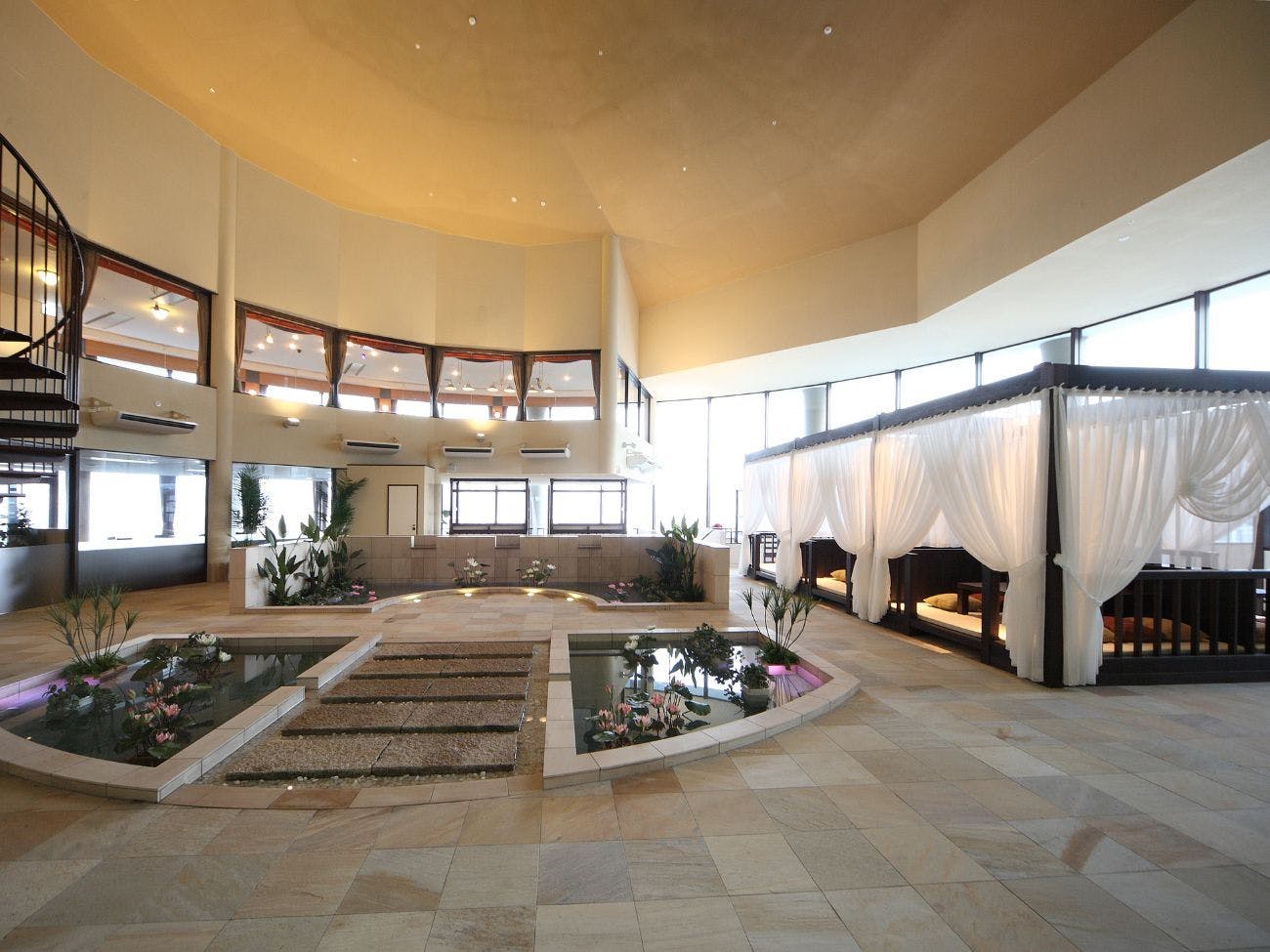 Inasayama Onsen Hotel Amandi ~ Overlooking One of Japan's Three Great Night Views in Nagasaki ~
