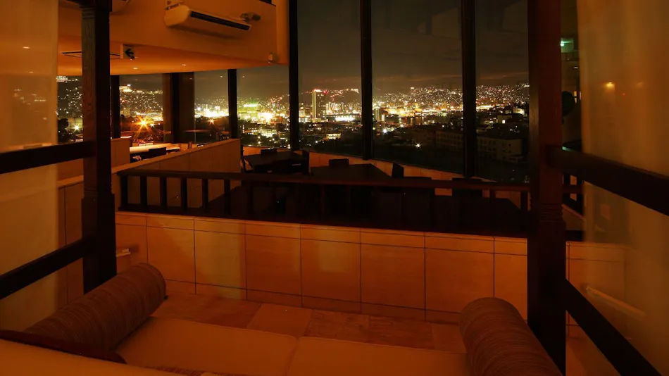 Inasayama Onsen Hotel Amandi ~ Overlooking One of Japan's Three Great Night Views in Nagasaki ~