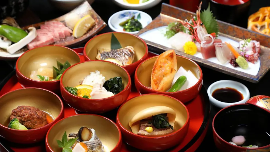 Inasayama Onsen Hotel Amandi ~ Overlooking One of Japan's Three Great Night Views in Nagasaki ~