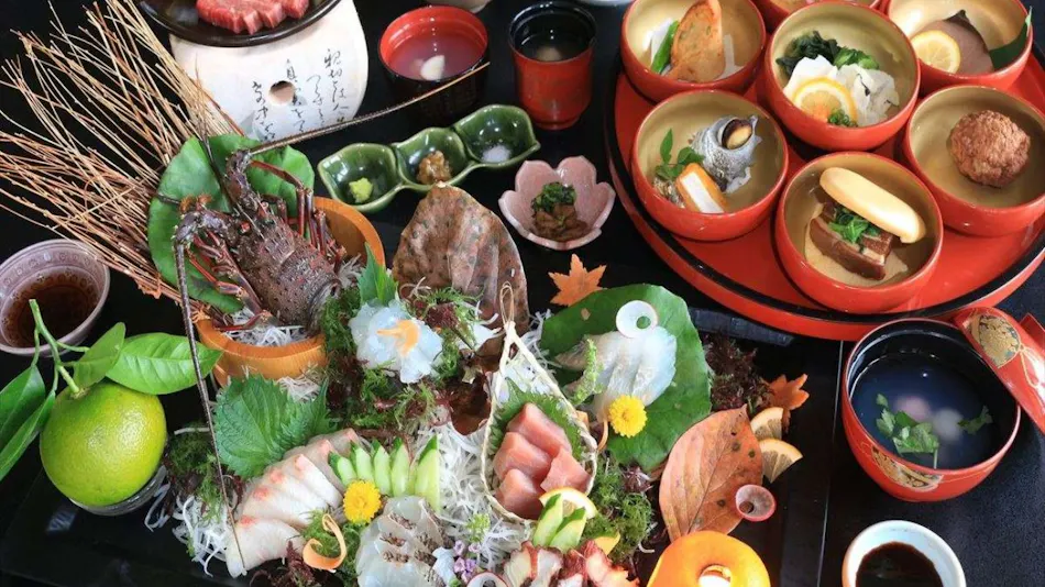 Inasayama Onsen Hotel Amandi ~ Overlooking One of Japan's Three Great Night Views in Nagasaki ~