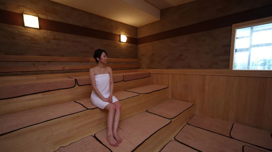 Inasayama Onsen Hotel Amandi ~ Overlooking One of Japan's Three Great Night Views in Nagasaki ~