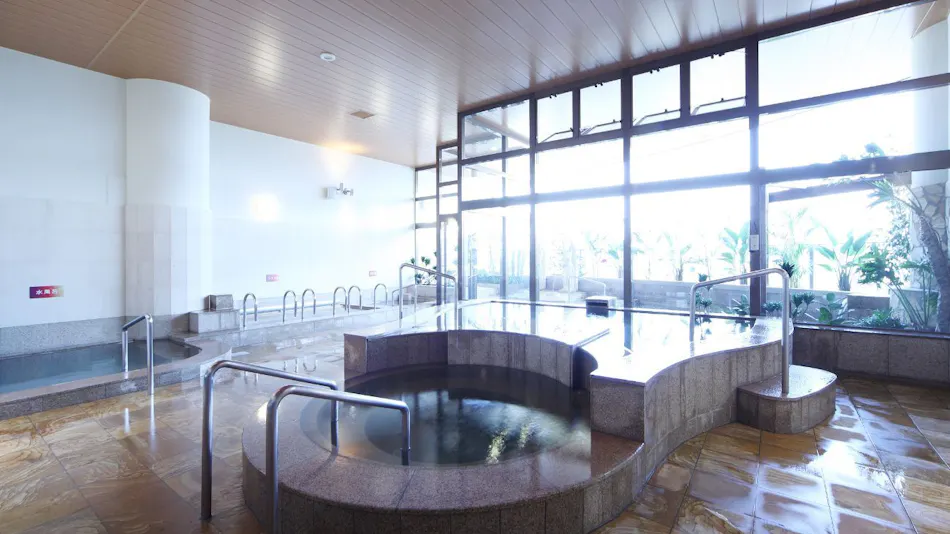 Inasayama Onsen Hotel Amandi ~ Overlooking One of Japan's Three Great Night Views in Nagasaki ~