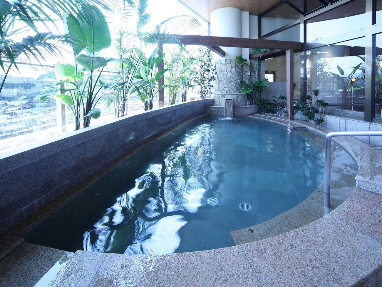 Inasayama Onsen Hotel Amandi ~ Overlooking One of Japan's Three Great Night Views in Nagasaki ~