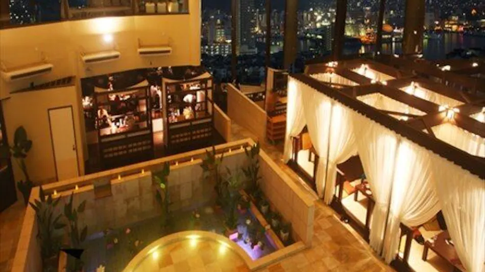 Inasayama Onsen Hotel Amandi ~ Overlooking One of Japan's Three Great Night Views in Nagasaki ~