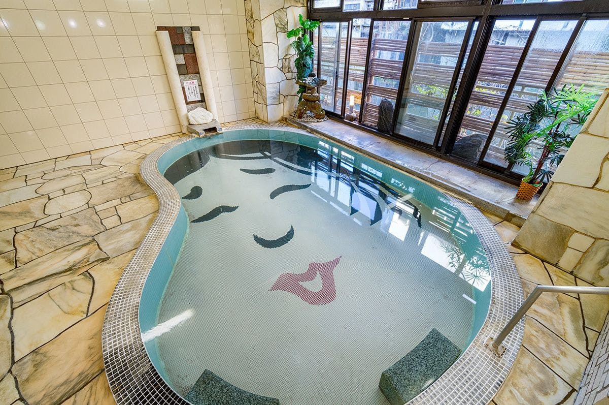 오카메 목욕탕 (남성 전용)