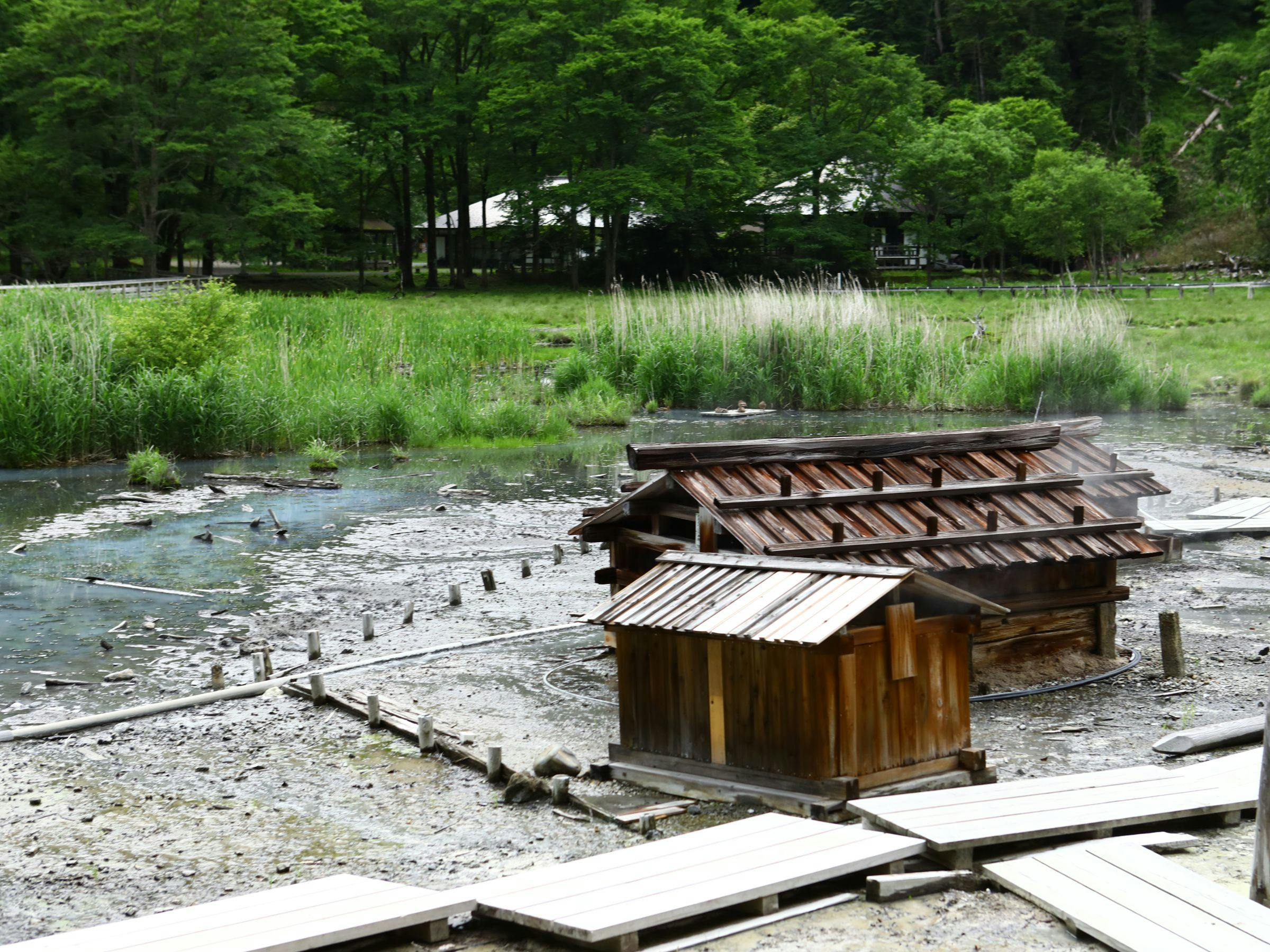 【บริเวณโดยรอบและทัศนียภาพ】แหล่งน้ำพุร้อนยูโมโตะ