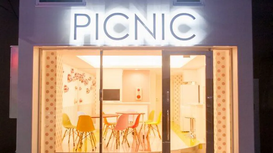 PICNIC HOSTEL OSAKA