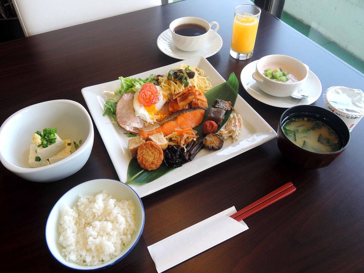 [Breakfast Example] Buffet or Japanese-style breakfast