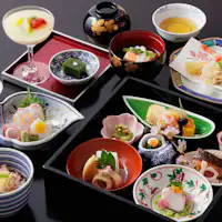 ชุดอาหารตามฤดูกาล “คาเคฮาชิ”