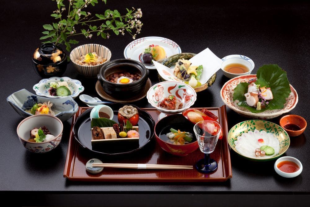 Ryotei Ryokan Hitomaru Kadan