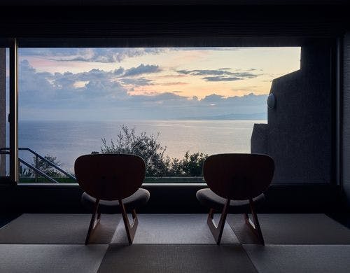 離れ　華館　「椿」