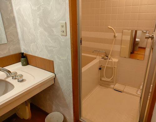 １０畳トイレ・洗面所・ユニットバス-2