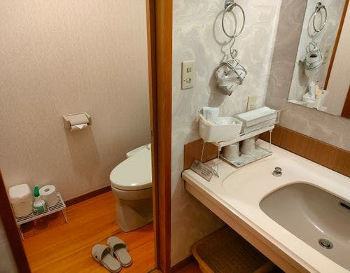 1F１０畳　バス・トイレ・洗面所