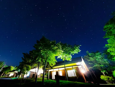 ภาพภายนอกของกระท่อม