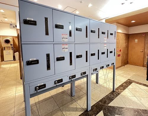 セルフロッカー（60台_宿泊者専用無料）