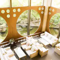 Lobi dengan nuansa terbuka