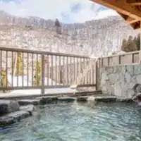 น้ำพุร้อนไคโดที่อยู่ห่างออกไปประมาณ 10 นาทีโดยการเดิน