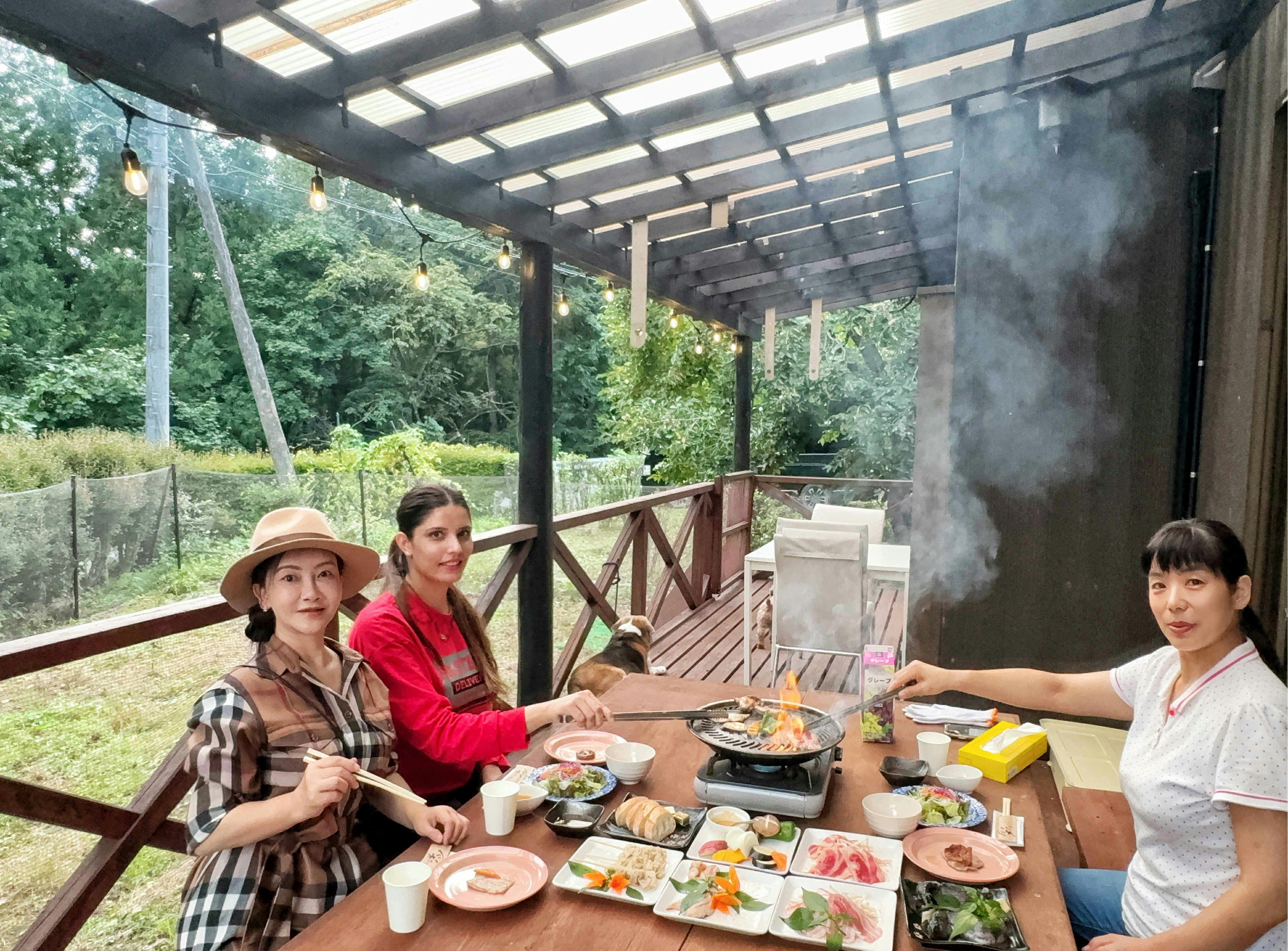 【赤沢山荘】มีสนามวิ่งเล่นสำหรับสุนัข／มีสิ่งอำนวยความสะดวกสำหรับปิ้งย่าง BBQ