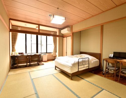 和室10畳　ベッドルーム