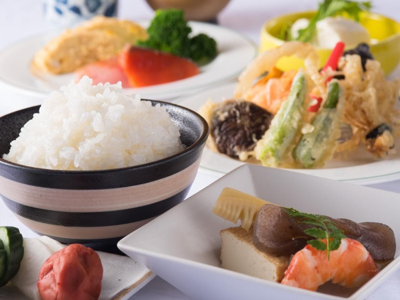 Sarapan prasmanan (contoh)