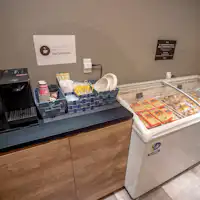 Snacks (refrigerator)