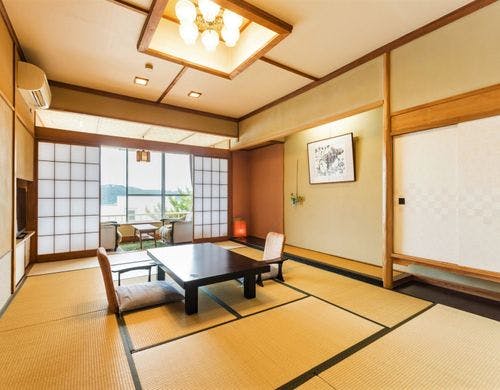 ■センター館　ダブルベット付■60平米