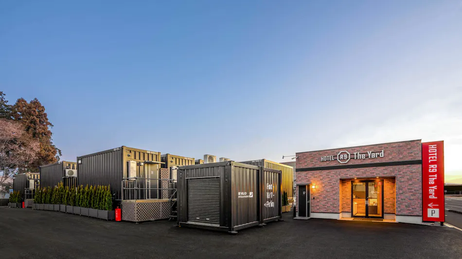 HOTEL R9 The Yard Moka Interchange