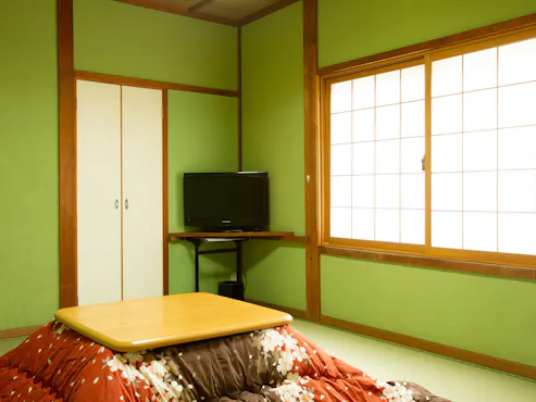 2층 일본식 방. 겨울에는 코타츠를 준비합니다.