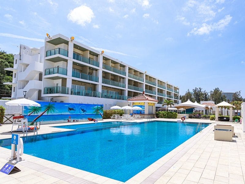 외관 (수영장 측)